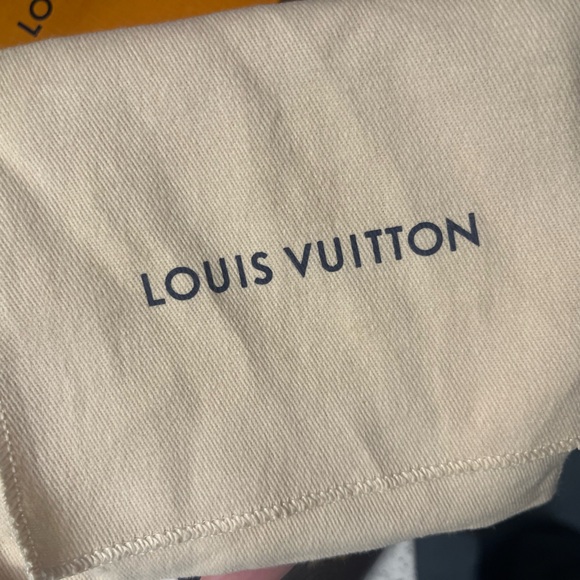 Louis Vuitton Rosalia coin-purse/wallet - Picture 3 of 6